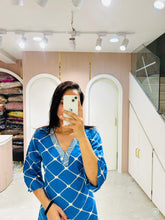 Diamond Lattice Kurta Set