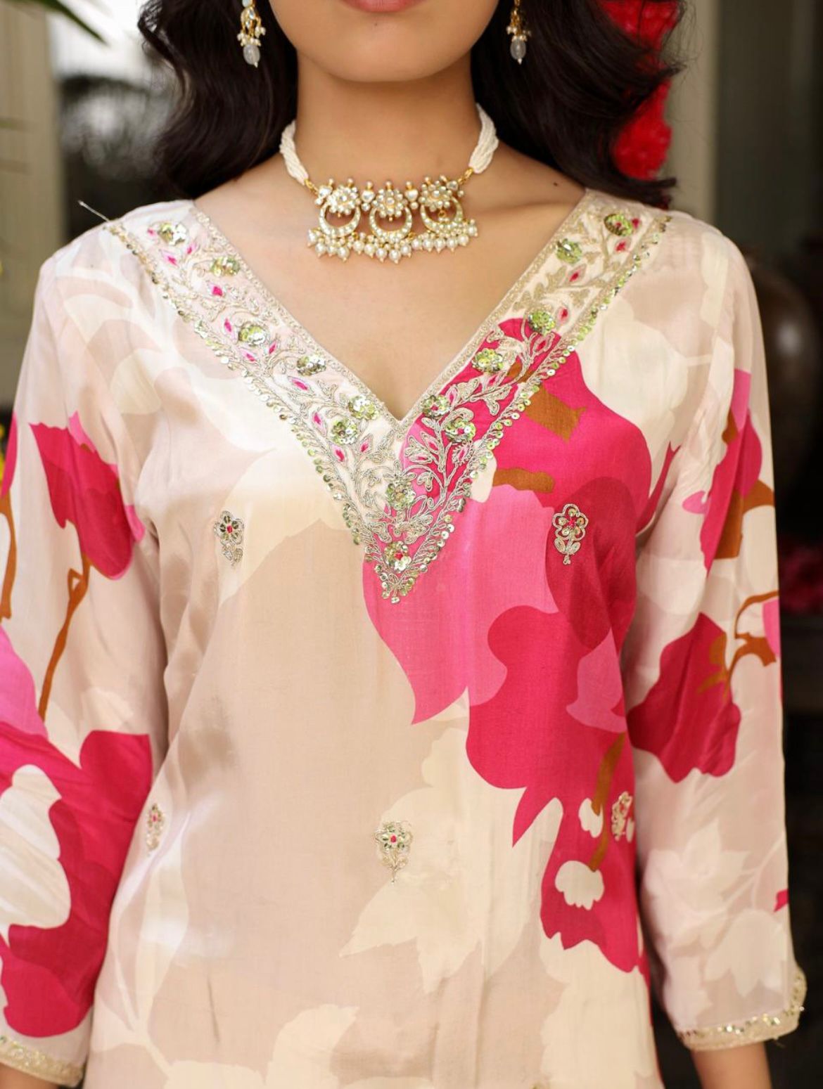 Women's Pink Viscose Silk Three Fourth Sleeve V Neck Floral Print Kurta Set