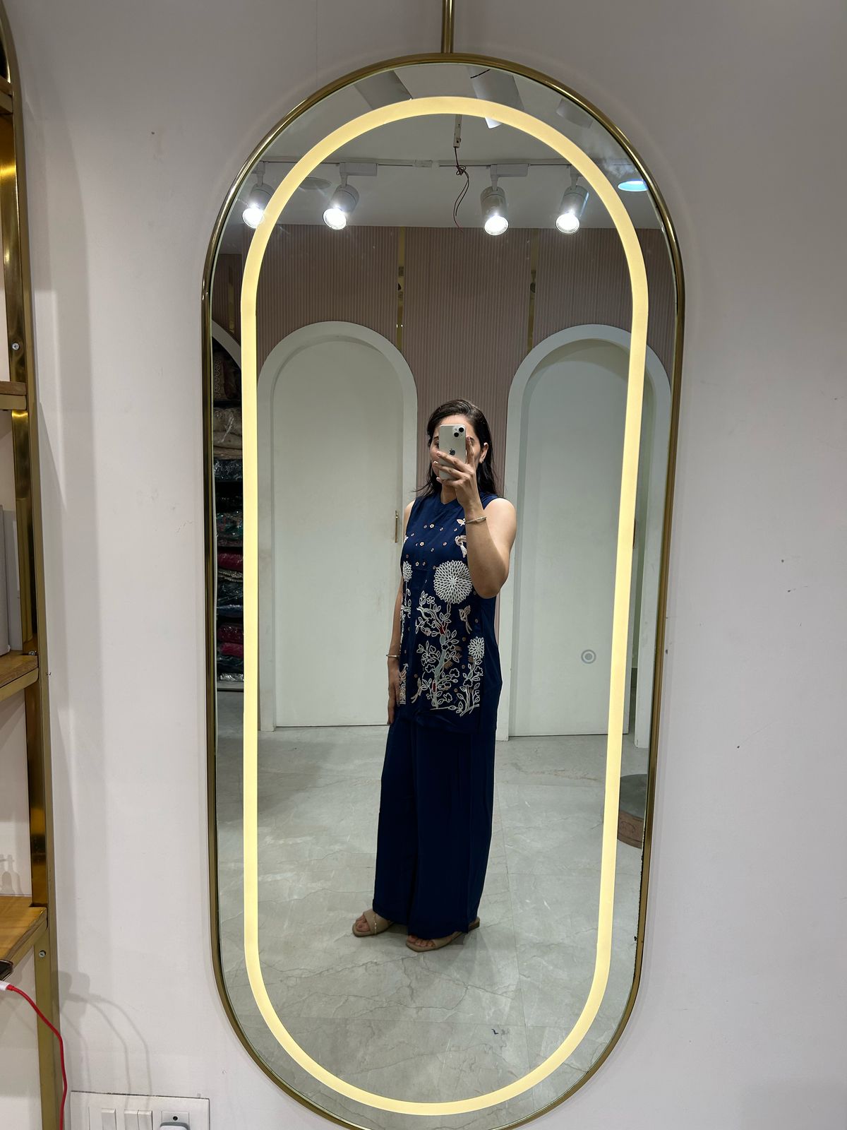Sleeveless Embroidered Kurta Set