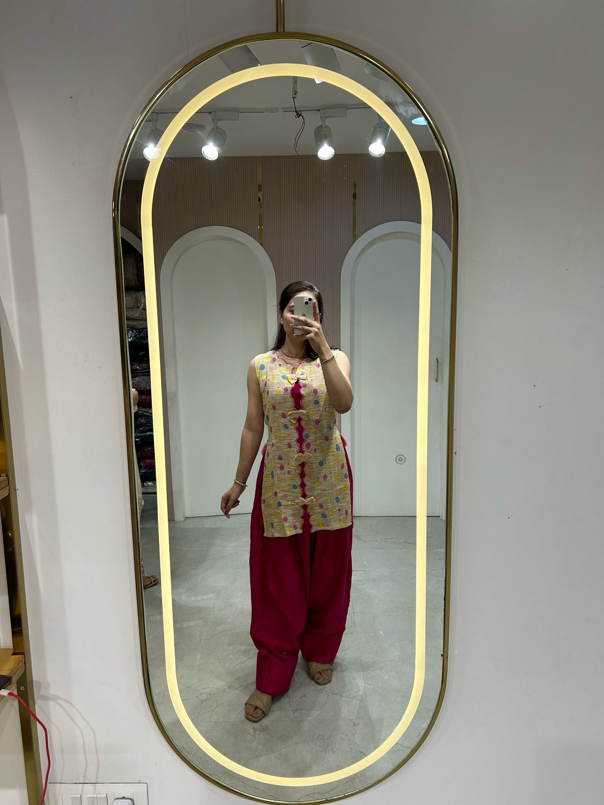 Women's kurta set with bottom wear